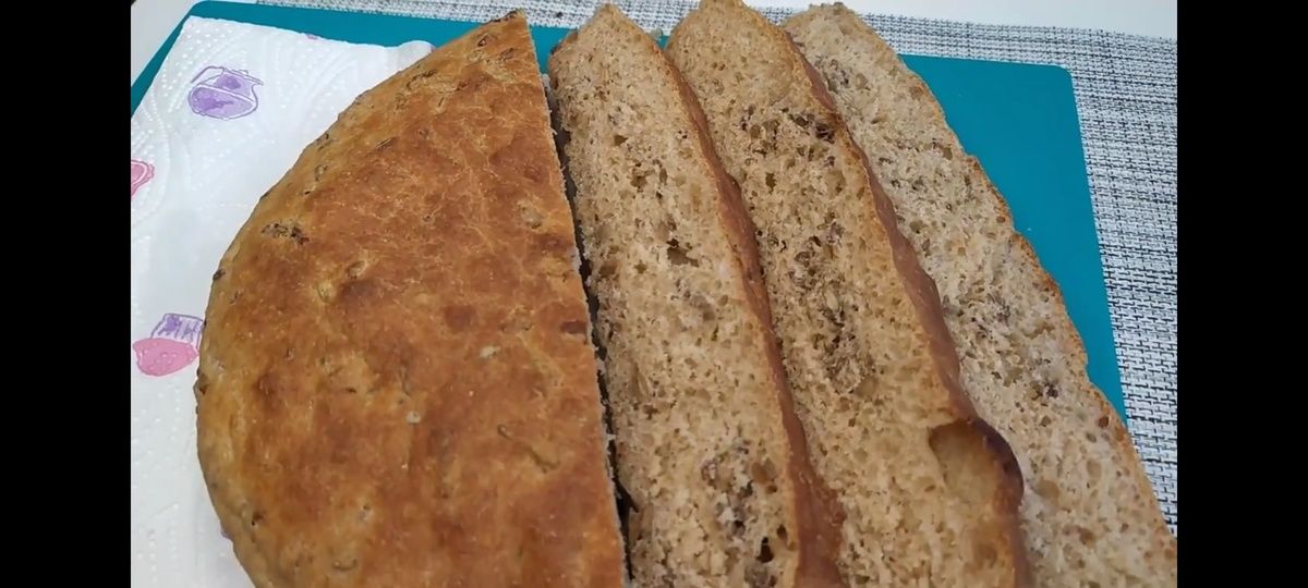 Как испечь домашний хлеб с семенами за 1 час