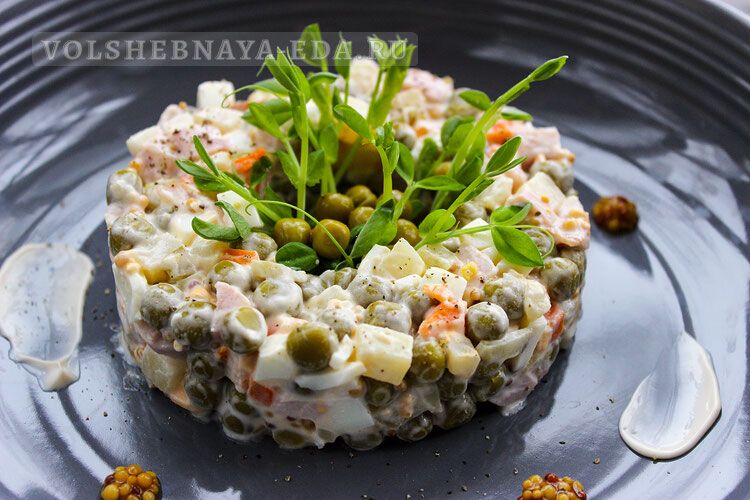 Новый взгляд на классический оливье с дижонской ноткой