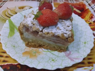 Пирог, который покорит каждого: нежный вкус песочного теста с кремами