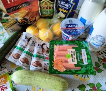 Что всегда под рукой: 15 незаменимых продуктов в холодильнике