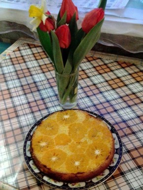 Нежный бисквит с мандаринами: быстро, вкусно и очень эффектно