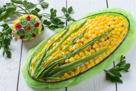 Нежный салат «Кукуруза», который станет украшением вашего стола