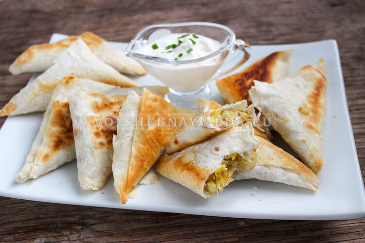 Вкусные пирожки из лаваша с капустой и яйцом за считанные минуты