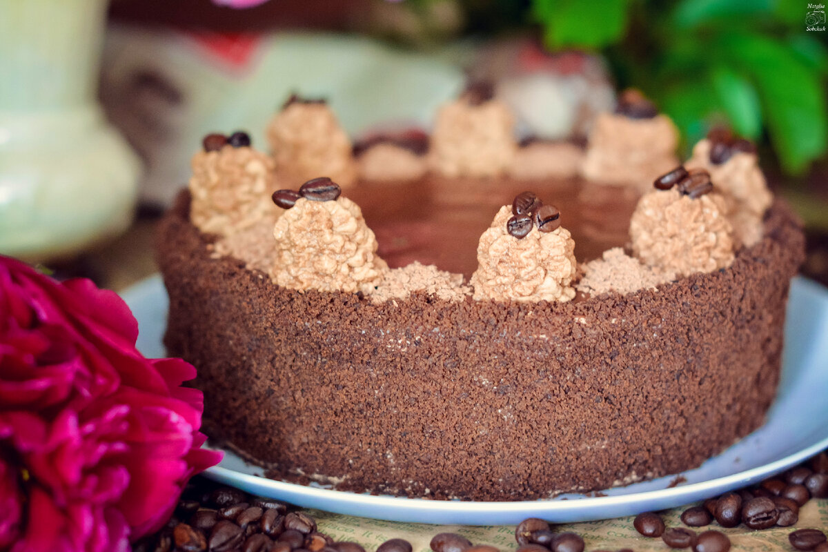 Торт Мокко: шоколадно-кофейное наслаждение с черникой