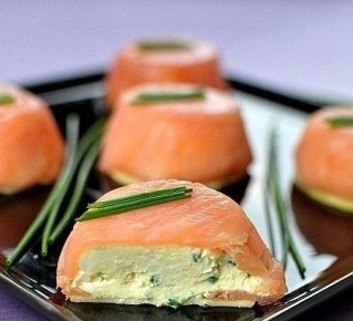Нежная закуска из лосося и сливочного сыра: идеальный вариант для вечеринки