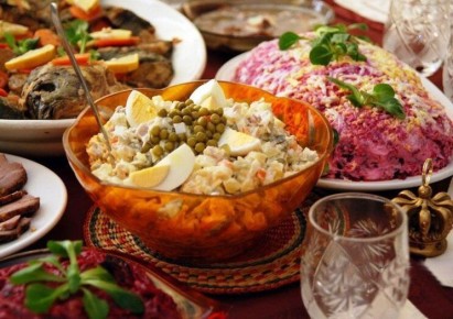 Ностальгия по новогоднему столу советских времен