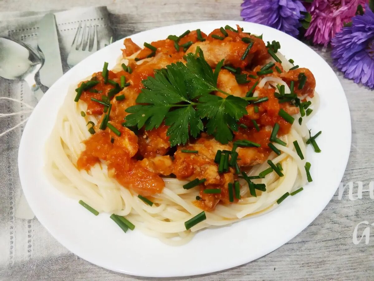 Сочный мясной соус с овощами для идеальных макарон