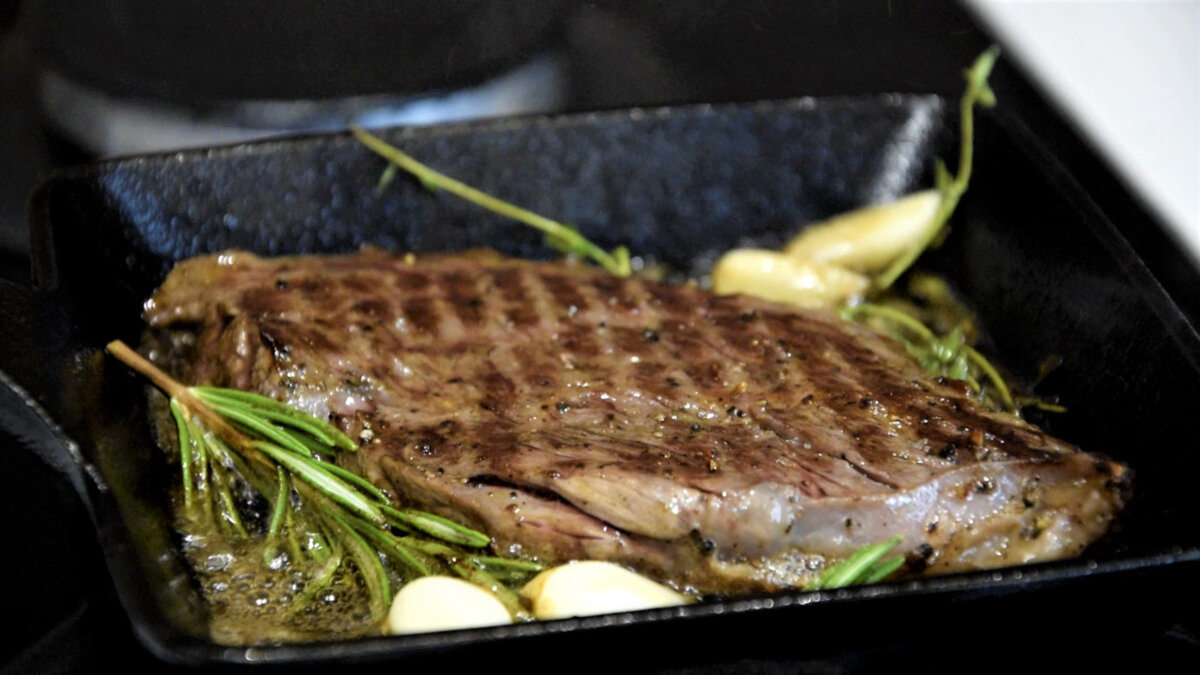 Секреты приготовления сочного мяса: три рецепта для гурманов