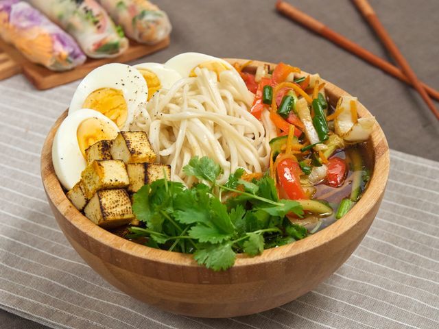 Кремовый рамен с овощами: просто, вкусно и полезно