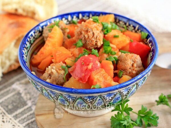 Наслаждайтесь домашним жарким с фрикадельками: простой и вкусный рецепт