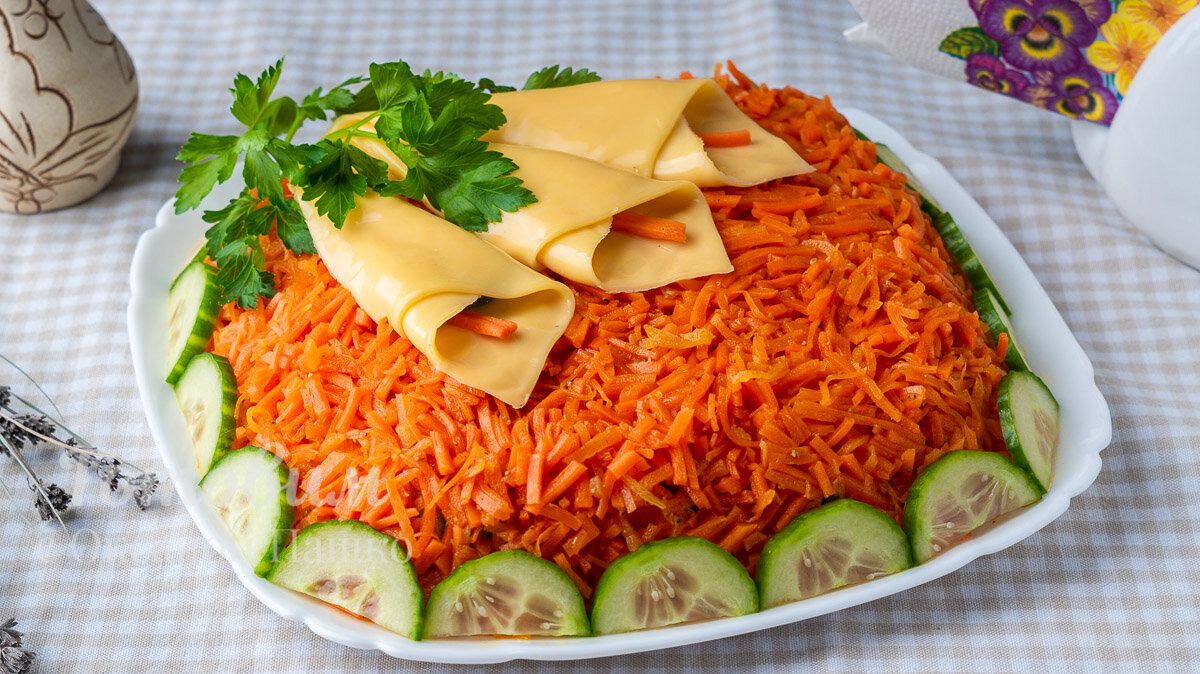 Яркий весенний салат на 8 Марта: простой и вкусный рецепт