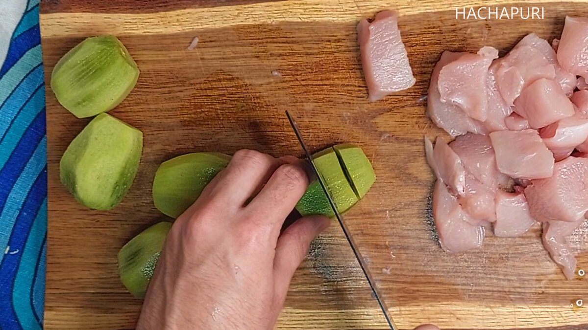 Нежные шашлычки из курицы с секретом киви