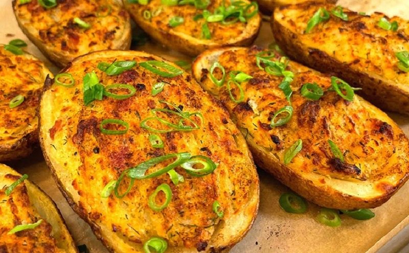 Картофель с беконом и сыром: простое и вкусное блюдо для домашних ужинов