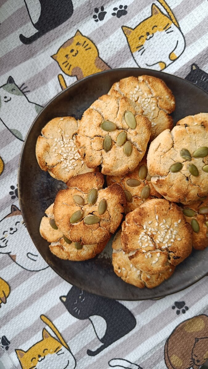 Нежное кокосовое печенье с черносливом и нотами специй