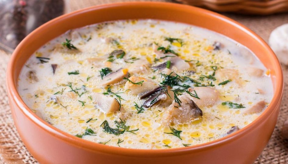 Грибной суп с сыром и сливками: уютный обед для всей семьи