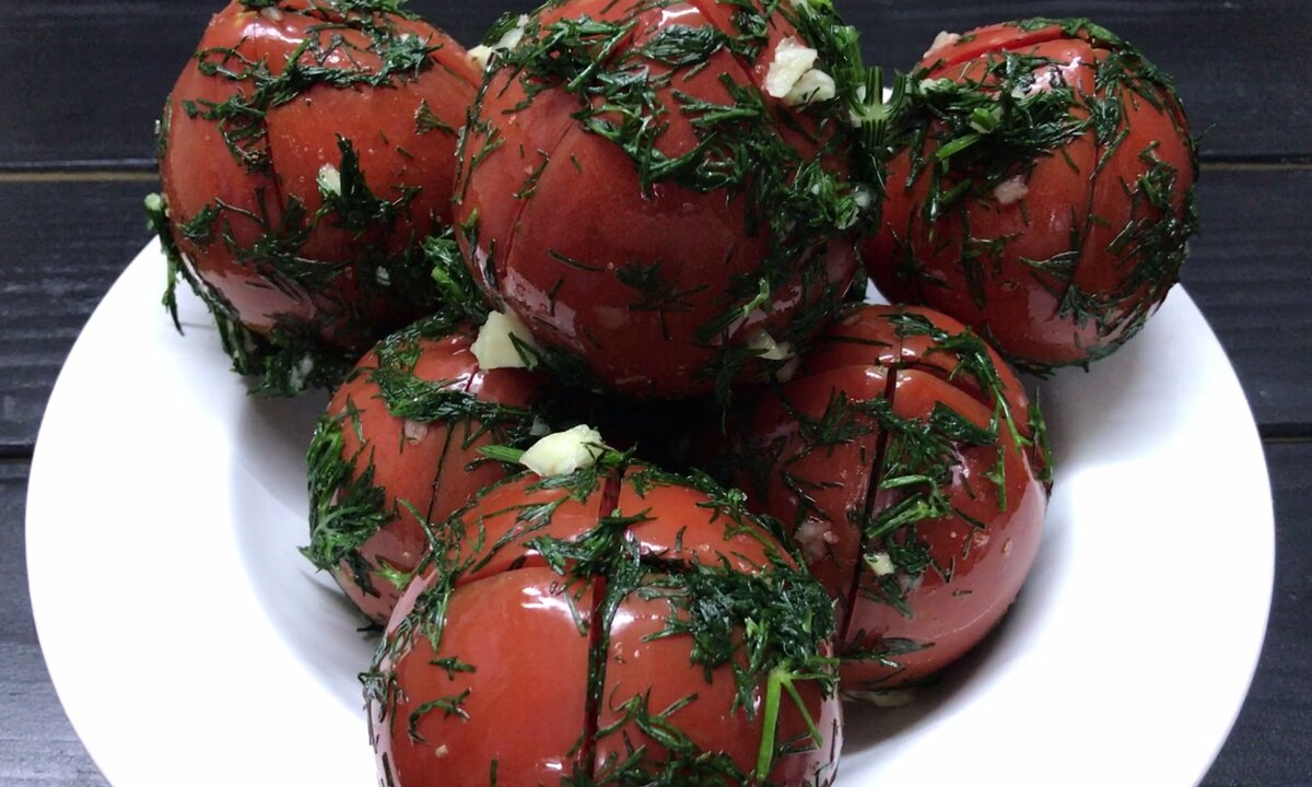 Как быстро приготовить малосольные помидоры в пакете: легкий рецепт