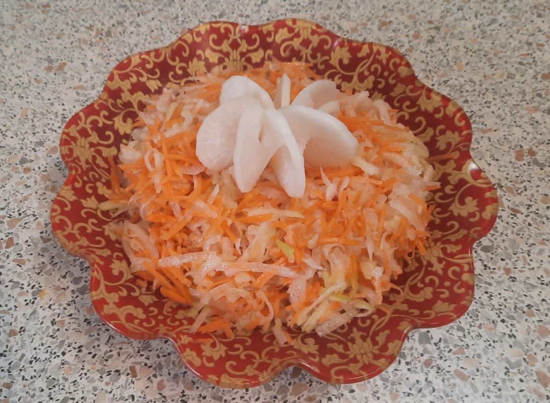 Незабываемый салат: простой и полезный рецепт на весну