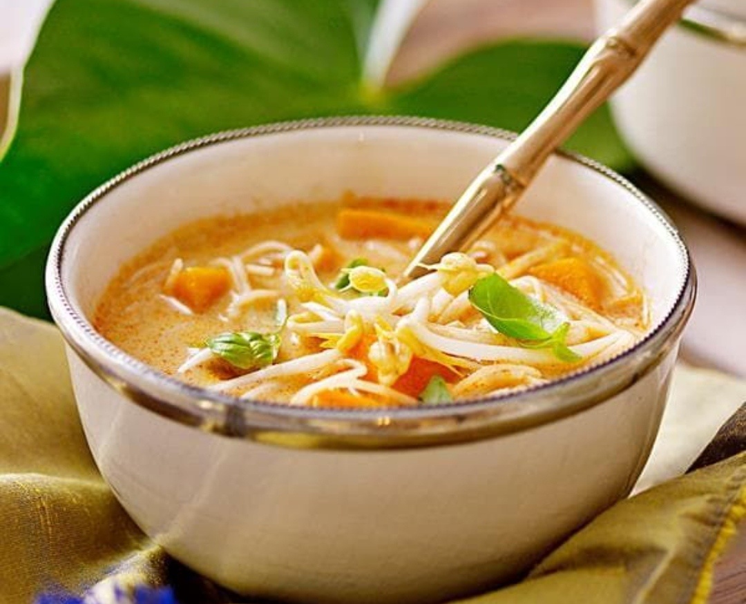 Нежный куриный суп-лапша с тыквой: уютный осенний рецепт