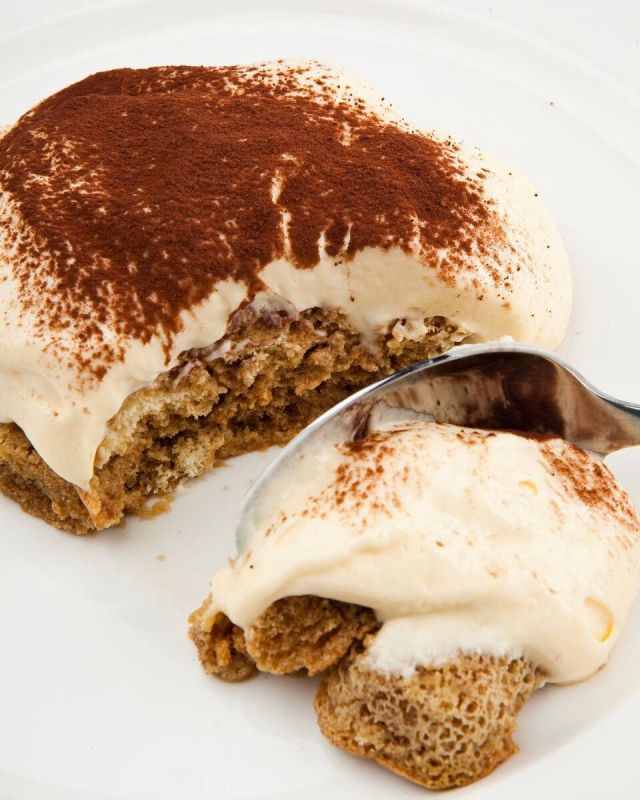 Праздник тирамису: наслаждение итальянским десертом в ресторанах Novikov Group