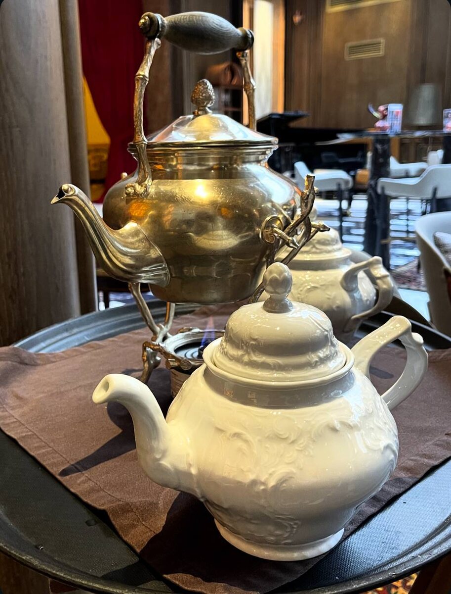 Русская чайная церемония в баре «Шаляпин»: уникальная дань традициям московского гостеприимства