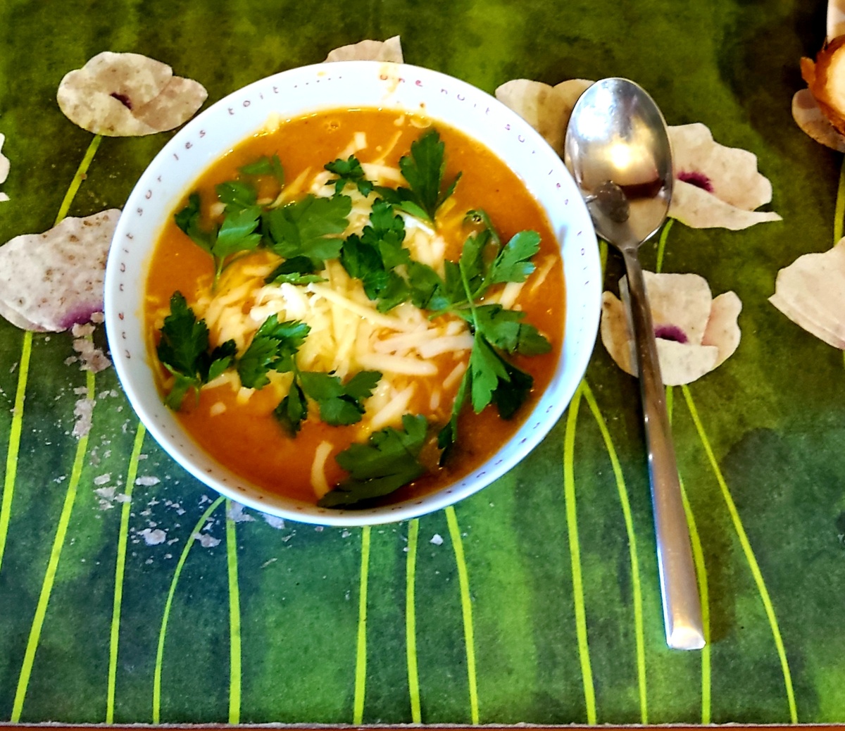 Чечевичный суп-пюре: пряная симфония вкусов