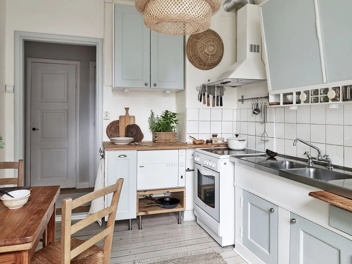 Ошибки пенсионеров в двухкомнатной квартире: как улучшить качество жизни