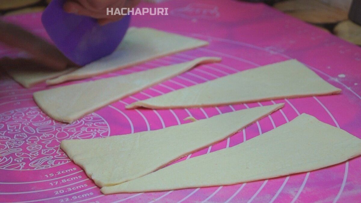 Новый взгляд на закуски: как круассаны становятся настоящей звездой праздничного стола