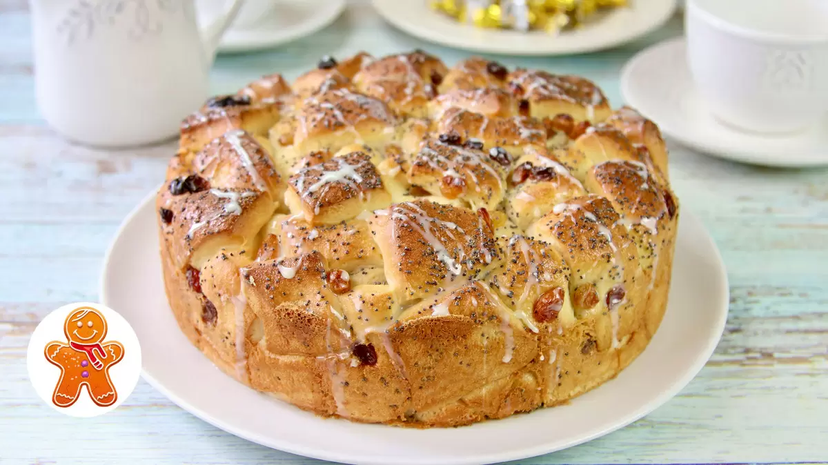 Как приготовить нежный пирог «Муравейник»: простой рецепт с изюмом