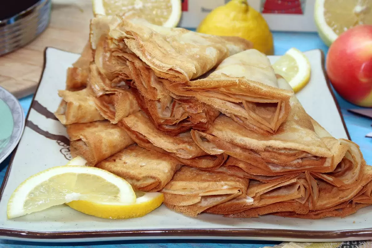 Лимонные блинчики: зарядите день свежестью и вкусом