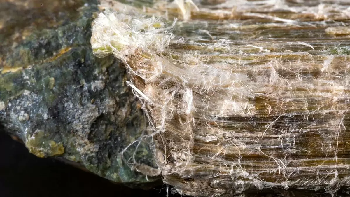 Асбест в России: Необходимый ресурс или смертельная угроза?