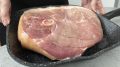 Завораживающее блюдо: запеченная свинина на кости