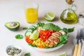 Боул с булгуром и курицей: сытно, полезно и модно